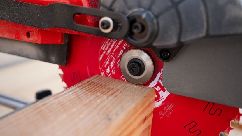 miter saw - the milwaukee m18 fuel 10-inch dual bevel sliding compound 2734-21...