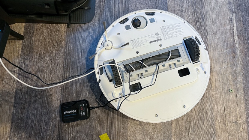 dreame d10 plus gen 2 - manual intervention needed: cords and small obstacles can get...