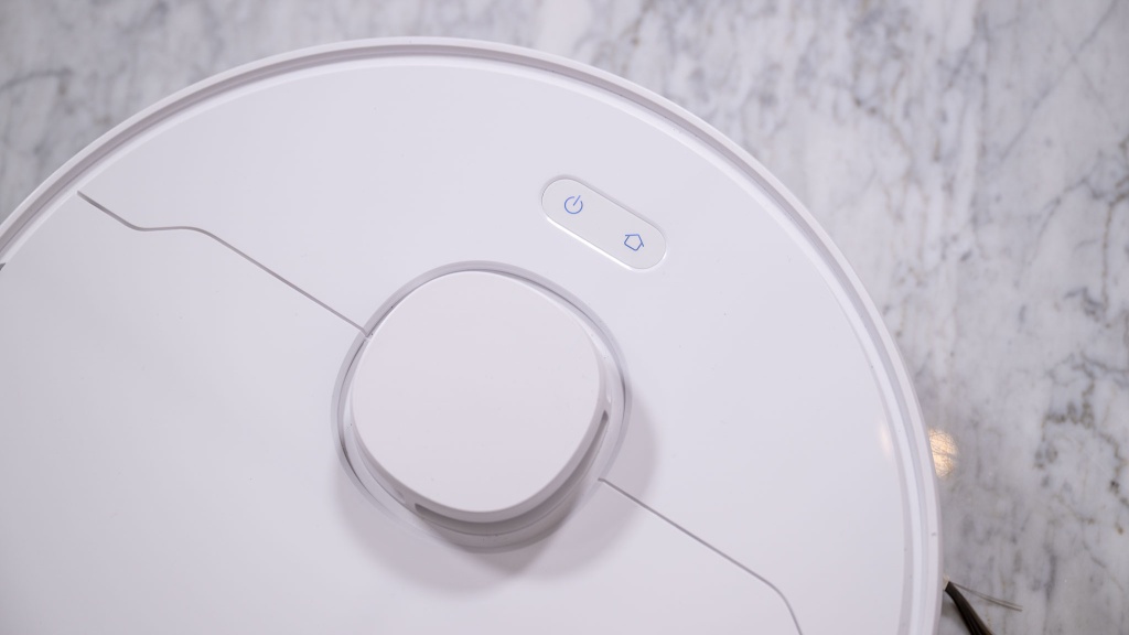 dreame d10 plus gen 2 - a solid budget-friendly option that handles everyday messes well...