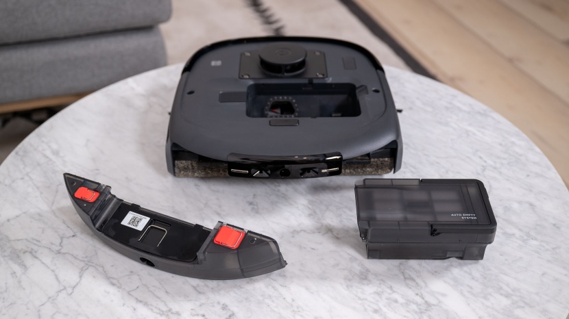 eufy omni e25 - the removable water tank continuously rinses the mop roller during...