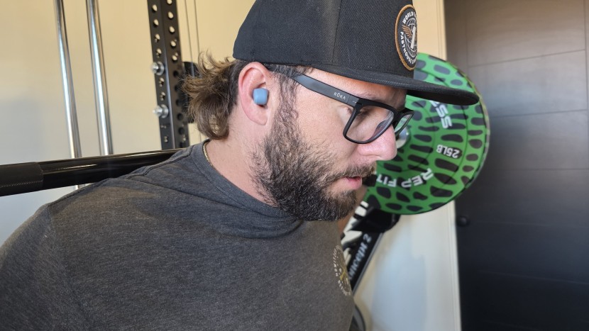 workout headphones - the jlab go air pop+ has poor sound quality and doesn&#039;t stay...