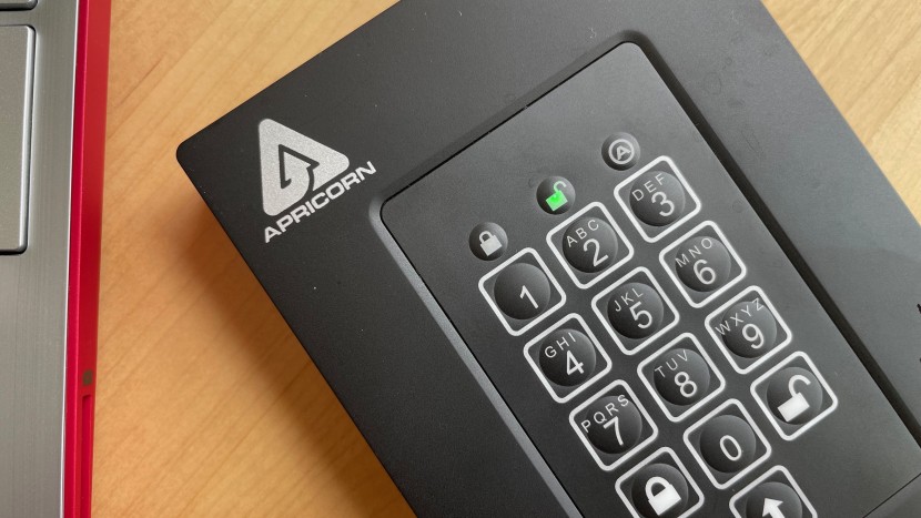 external hard drive - led status lights on the aegis fortress keep you up to date on its...