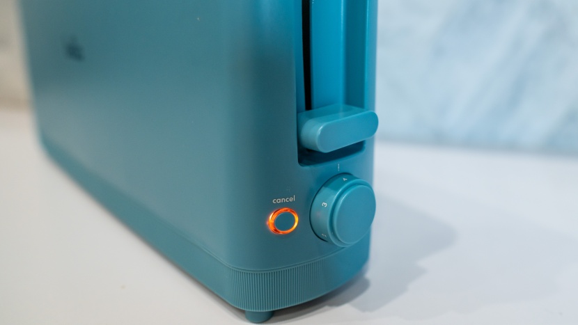 bella 2 slice slim - the interface is incredibly simple and intuitite to use.