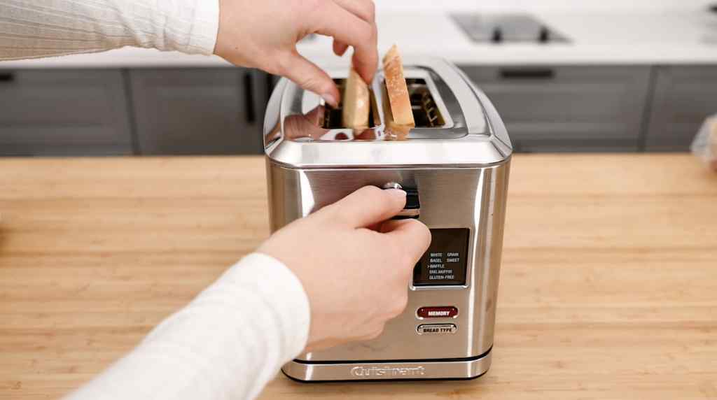 Cuisinart - 2-Slice Digital Toaster with MemorySet Feature