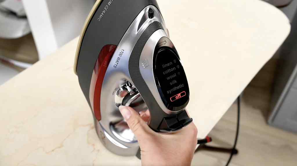 CHI Lava Electronic Iron with Retractable Cord